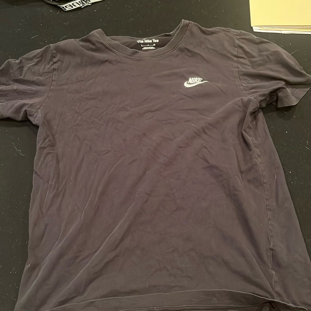Men’s black Nike logo t shirt small